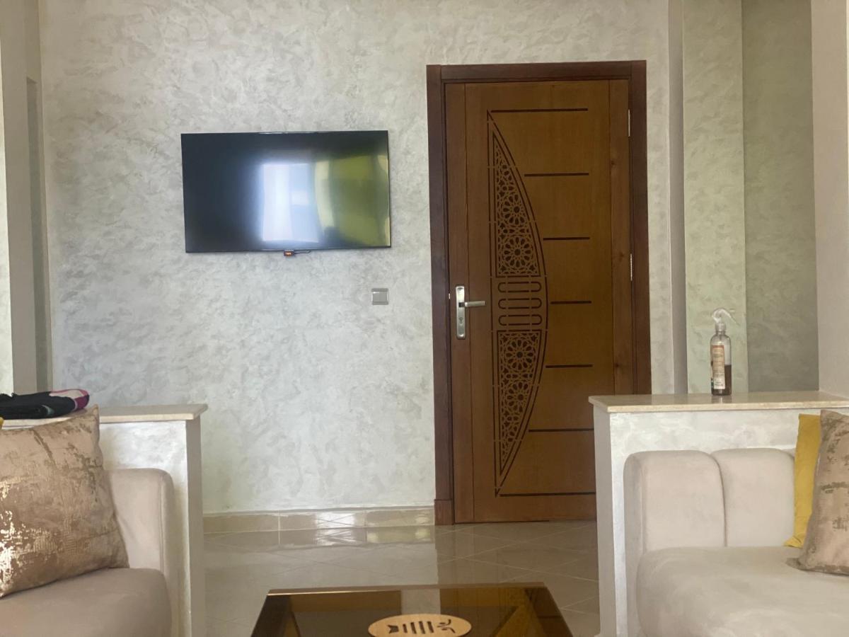 Jada Gzenaya Apartment Tangier Bagian luar foto