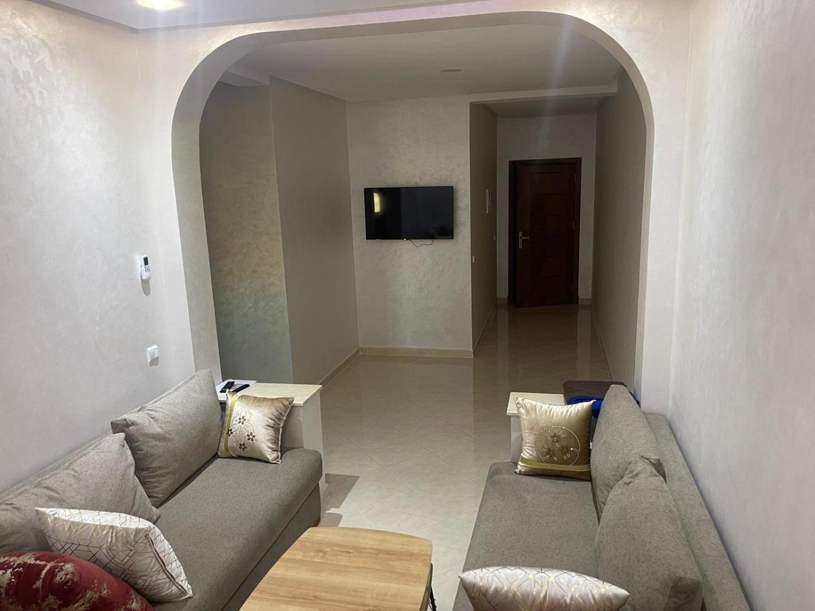 Jada Gzenaya Apartment Tangier Bagian luar foto